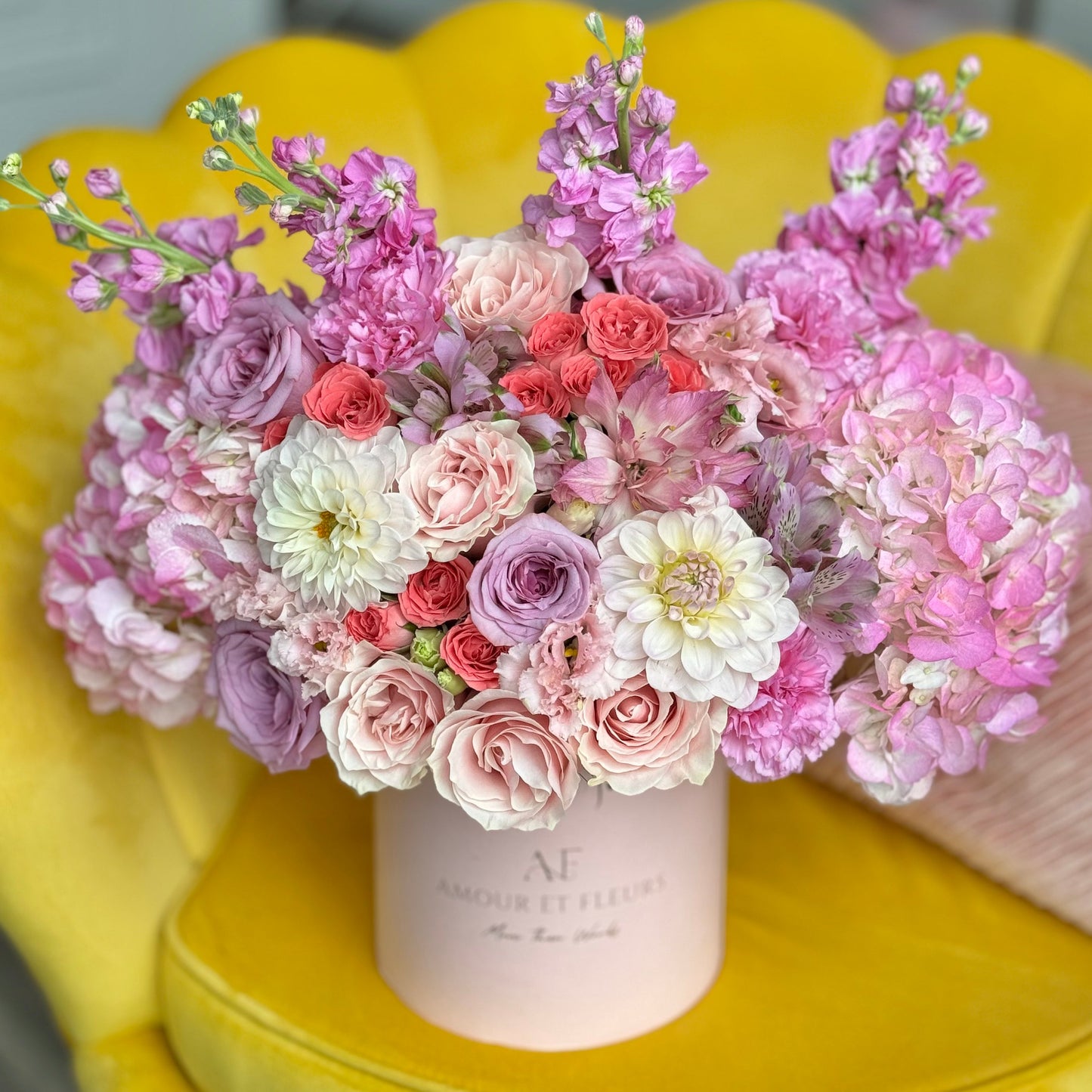 Mi Amor petite Floral Arrangement