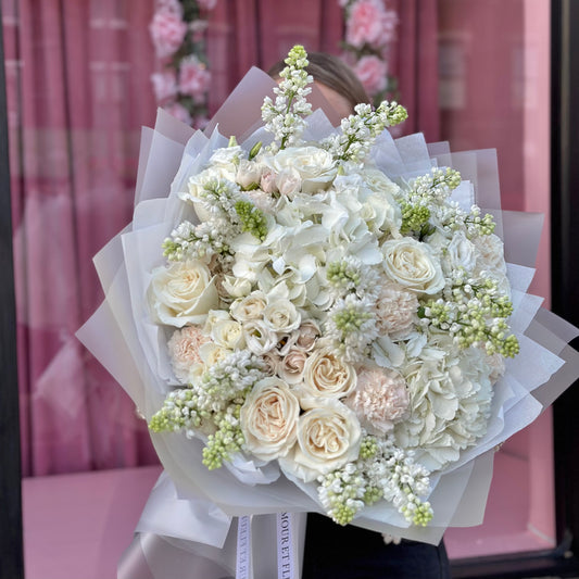 Aphrodite Bouquet, mixed flower bouquet white