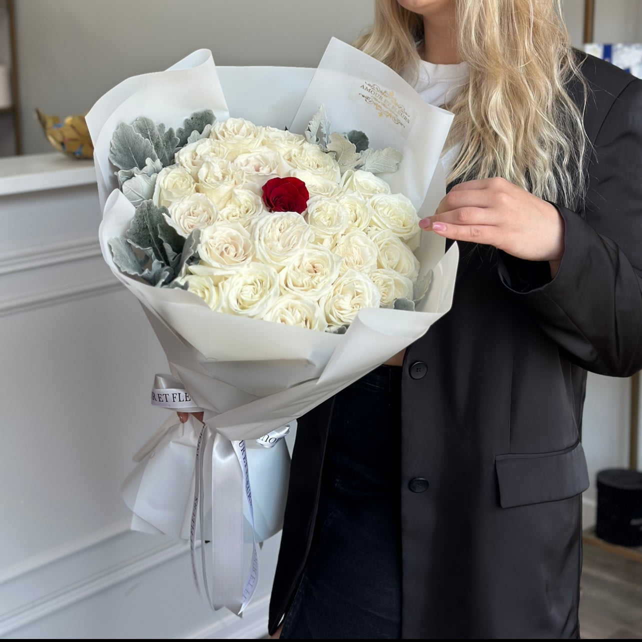 25 roses bouquet, white roses bouquet in a paper wrap