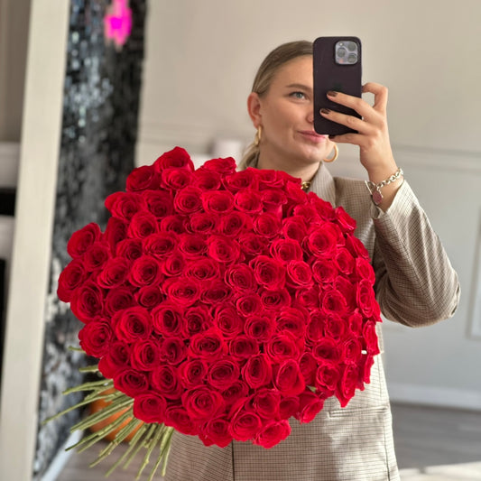 100 roses bouquet, red roses