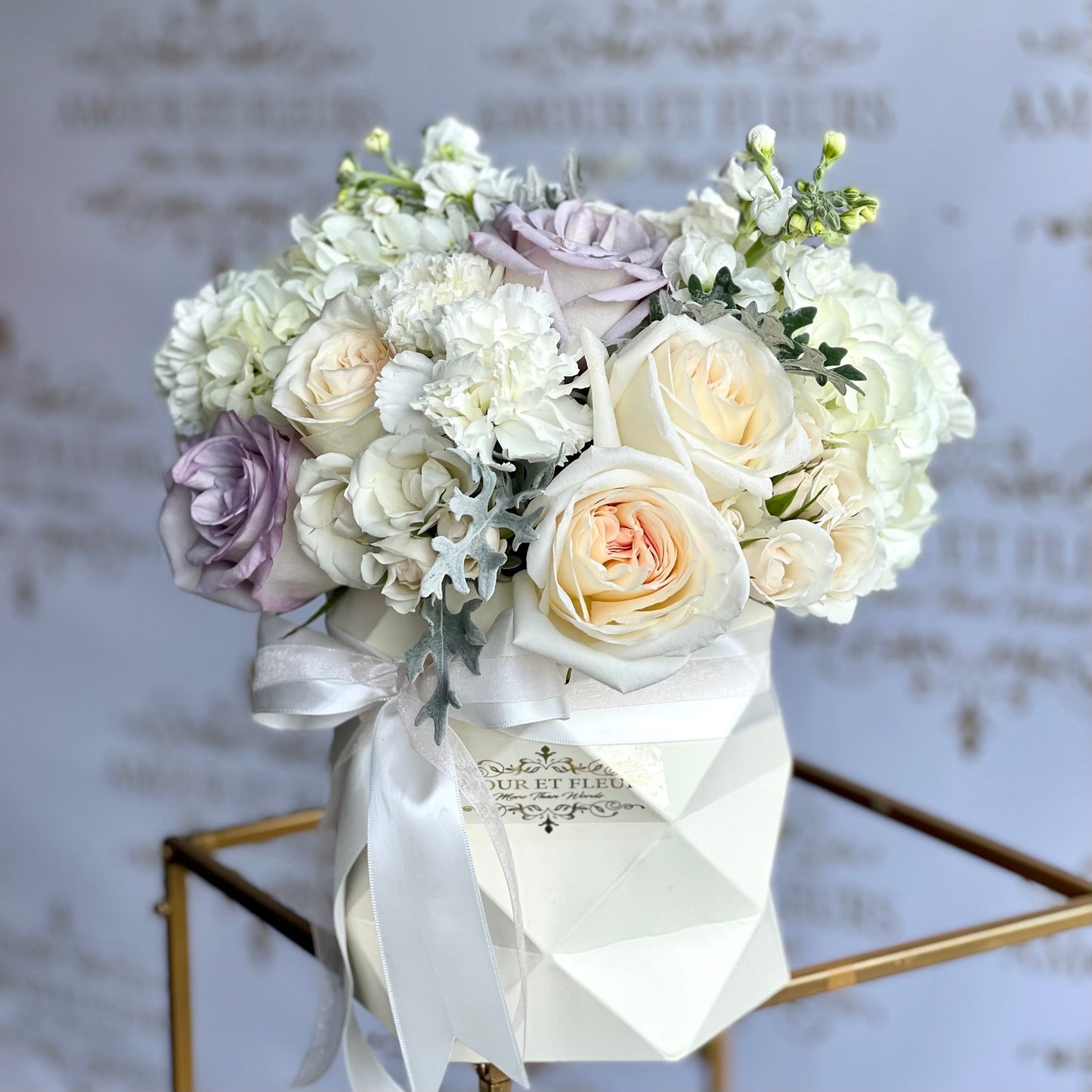 Angélique Floral Arrangement, flower box pastel