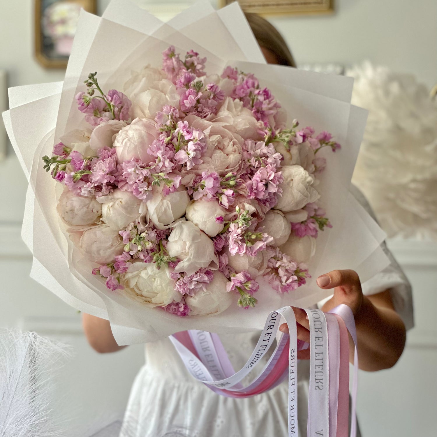 Peony Et Matthiola Bouquet