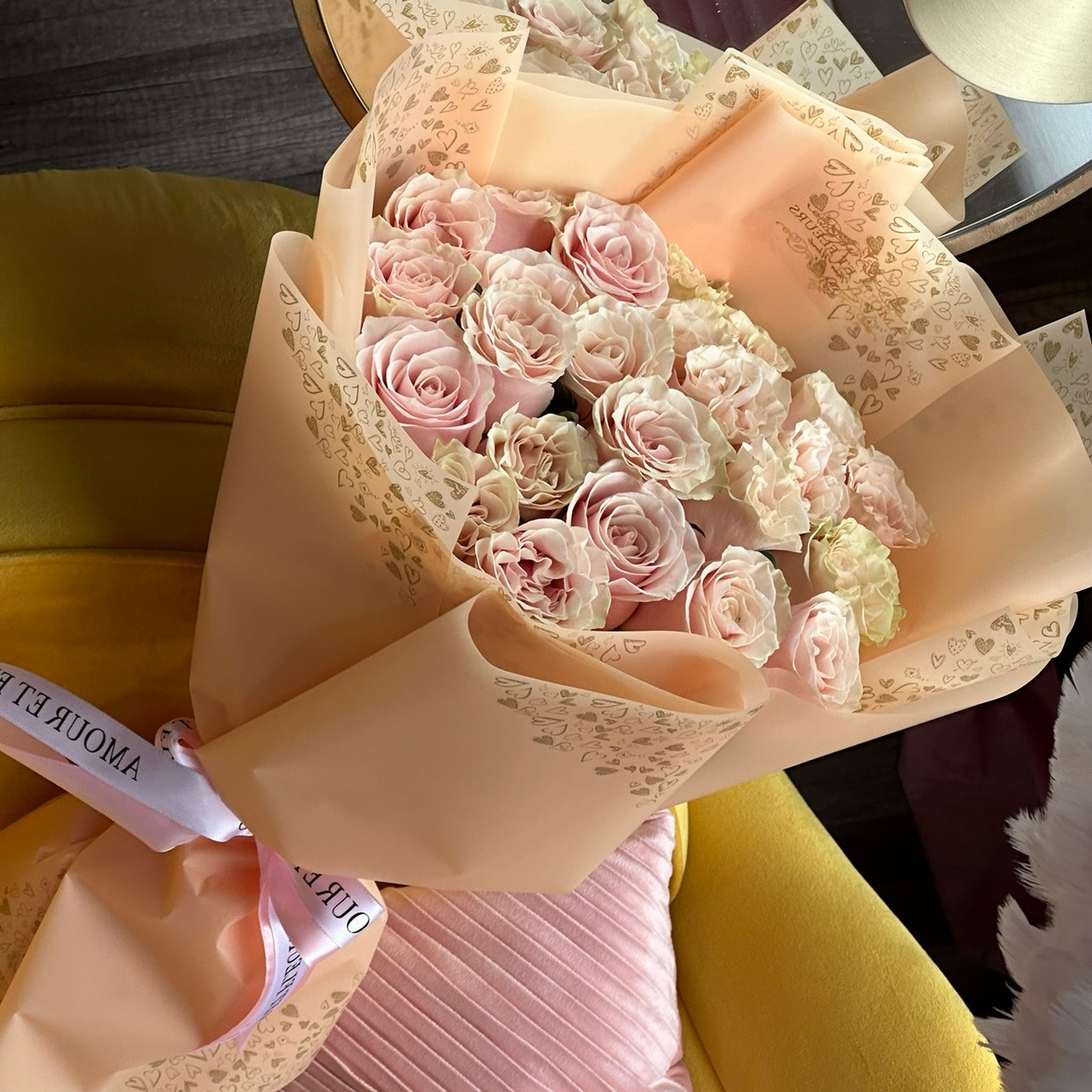 25 roses bouquet, peach roses bouquet