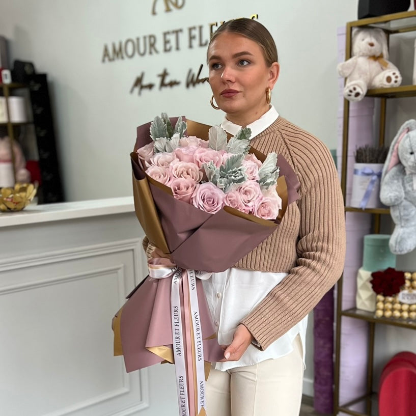 25 roses bouquet, pink roses bouquet, pink paper wrap 