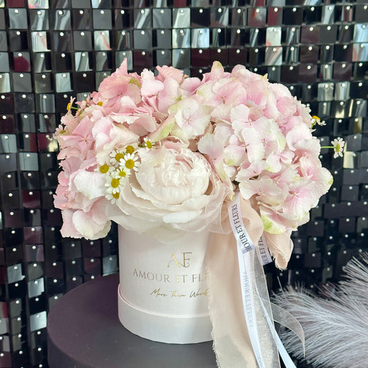 Floral Arrangement with Dutch hydrangea