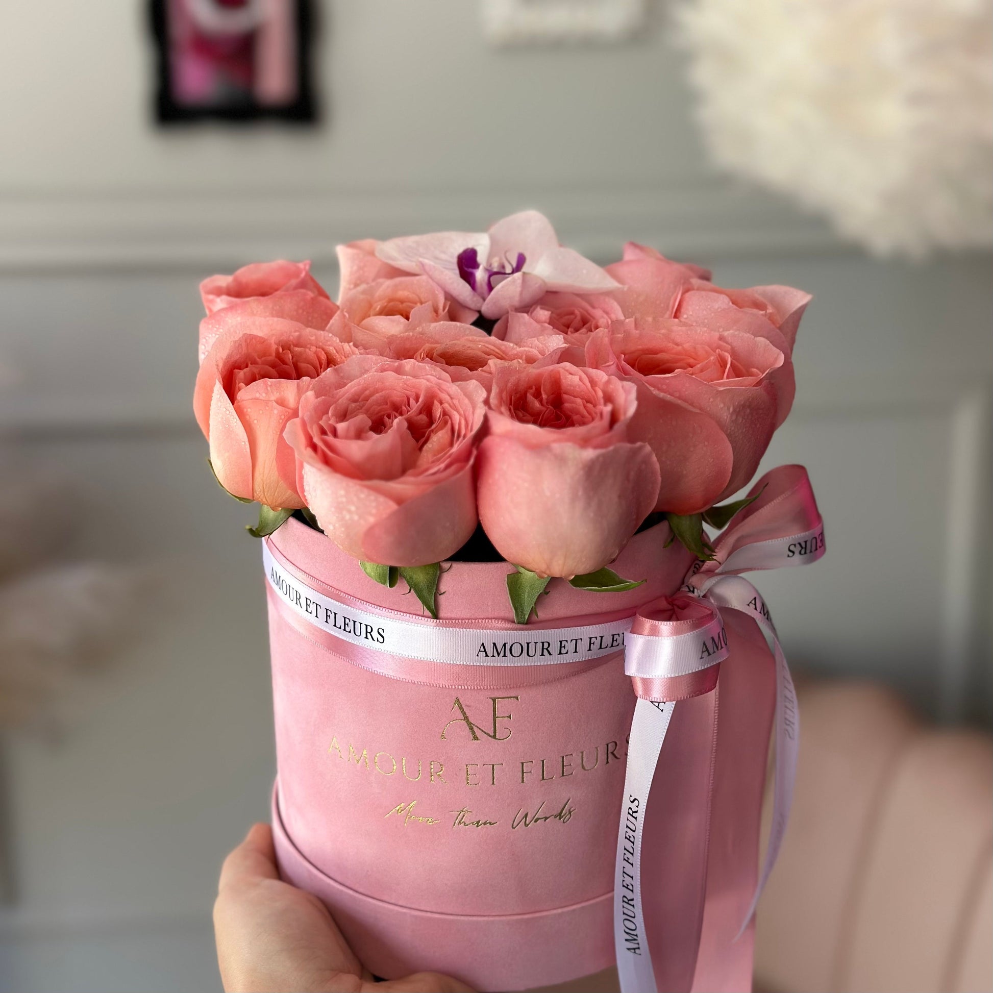 Eleganté XS Floral Arrangement, pink box of roses